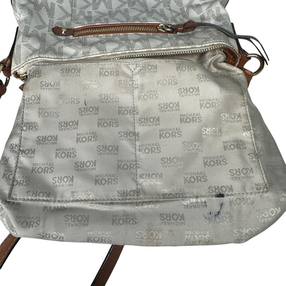Michael Kors Medium FALLON Messenger Bag Vanilla Acorn - Picture 5 of 16